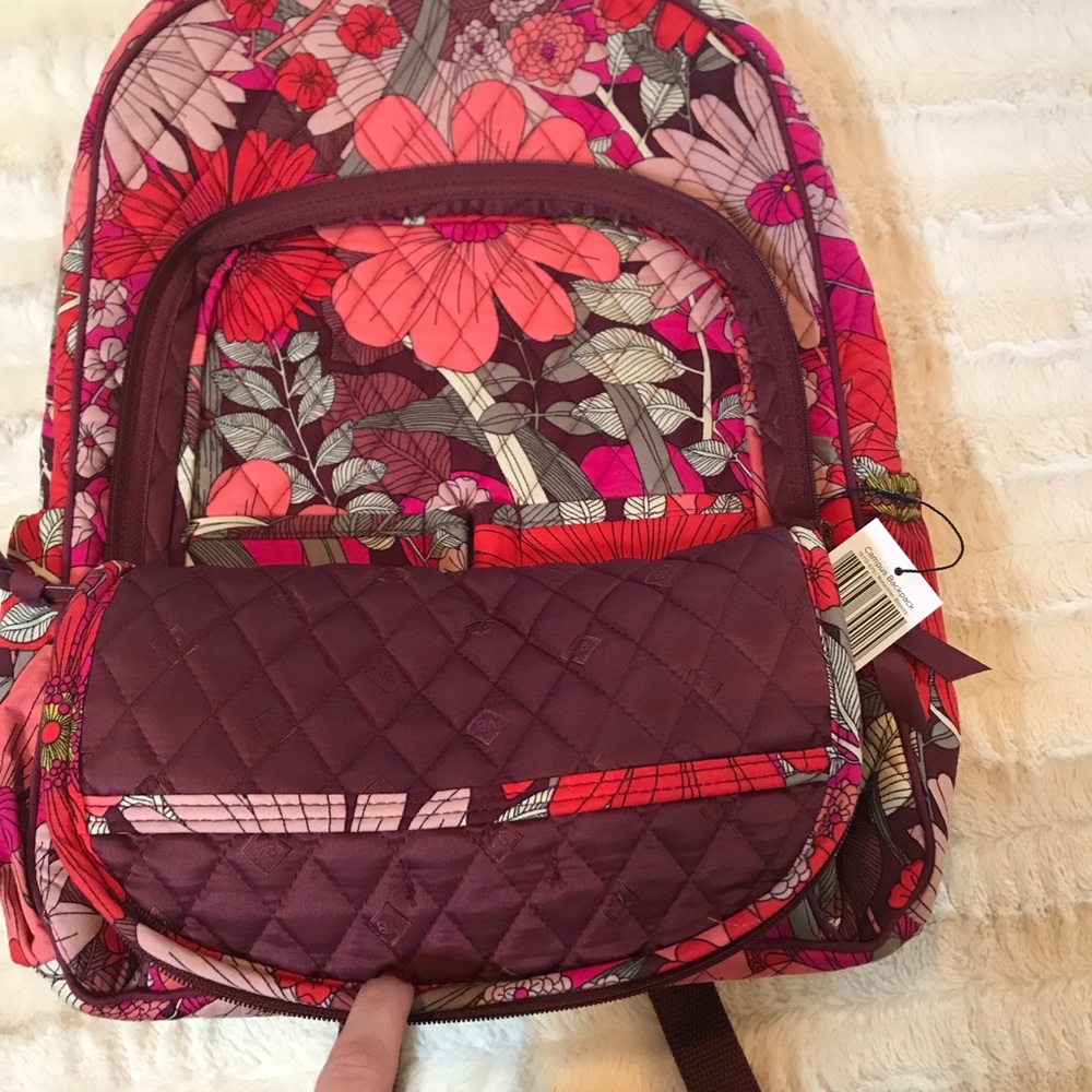 🎉HP 12/8🎉 NWT Vera Bradley backpack - Picture 3 of 4